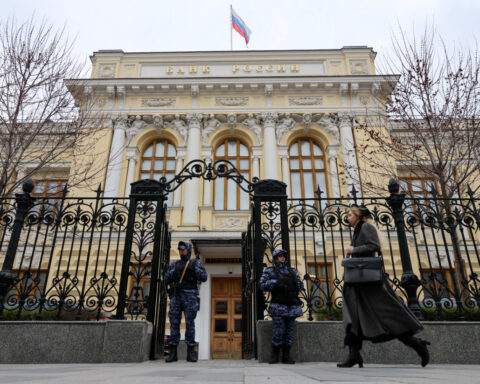 Russia’s economy shows first quarterly contraction in three years