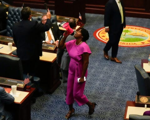 Florida legislature approves new congressional map intended to boost Republicans in midterms
