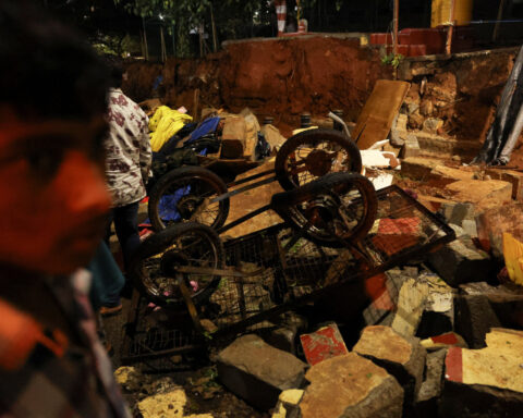 Seven people die in hospital wall collapse in southern India