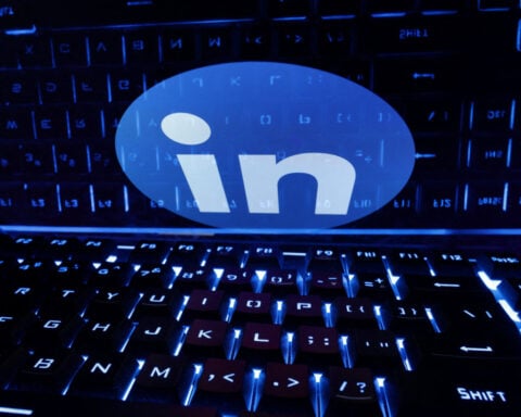 LinkedIn's AI hiring agents on track for $450 million in yearly revenue 