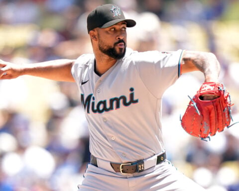 Sanoja has 2-out bloop single to spark Marlins to 3-2 victory over Dodgers