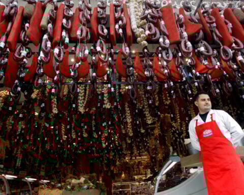 Euro zone inflation soars further above ECB target on oil prices