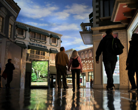 US growth likely picked up in first quarter, but consumer spending probably cooled