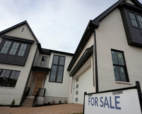Average US long-term mortgage rate rises to 6.3%, ending a 3-week slide