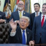 Trump gives go-ahead to major new Canada-US oil pipeline