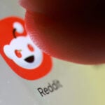 Reddit rallies as AI‑driven ad growth fuels strong revenue outlook