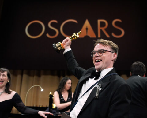 An Oscar is lost, then found, after director forced to check it on a flight out of JFK