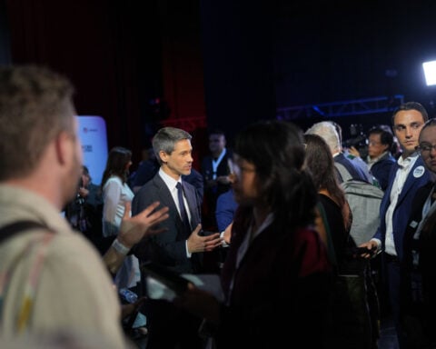 Backed by tech money, a moderate Democrat from Silicon Valley mounts a bid for California governor