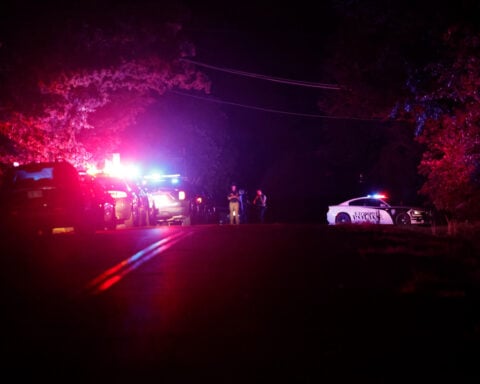 Shooting at lake near Oklahoma City injures at least 10