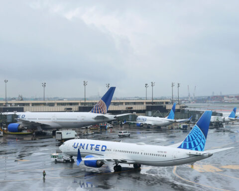 United passenger accused of attacking flight attendant, trying to access cockpit as plane landed in Newark airport
