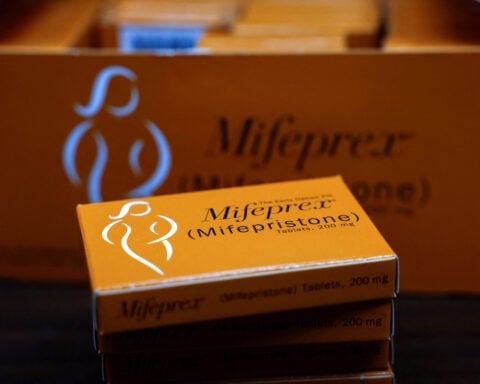 US Supreme Court lets abortion pill mail delivery restart for now