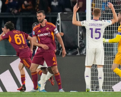 Roma thumps Fiorentina and Cremonese misses chance to boost survival chances