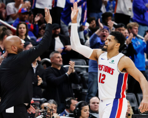 Detroit Pistons announce extension with coach J.B. Bickerstaff