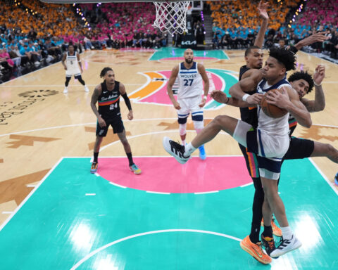 Edwards returns and Timberwolves overcome big game by Wembanyama to beat Spurs 104-102 in Game 1