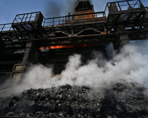 Ukraine Q1 GDP shrinks 0.5% year-on-year, statistics service says