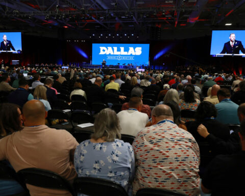 Southern Baptist Convention continues membership slide but grows in attendance and baptisms