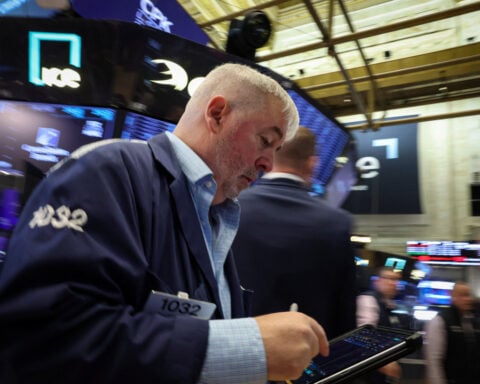 US stock index futures rise on Middle East peace hopes, AI optimism