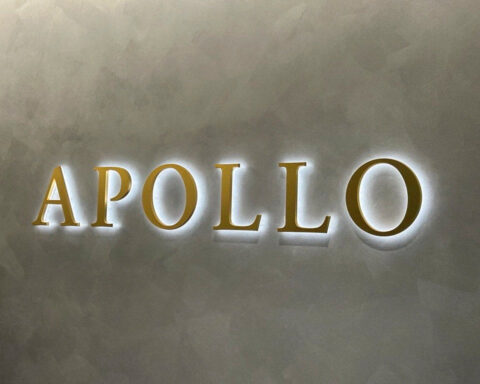 Apollo pledges daily pricing for private credit as assets top $1 trillion