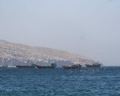 US dollar to remain stuck in range, dependent on the Strait of Hormuz