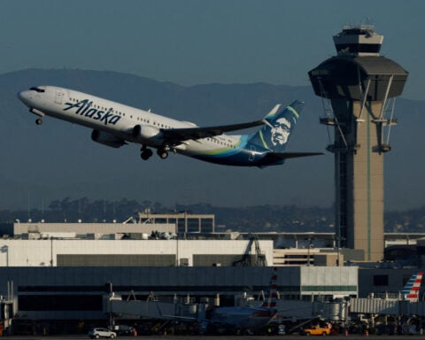 Alaska Air launches $500 million debt offering as Iran war drives up fuel costs