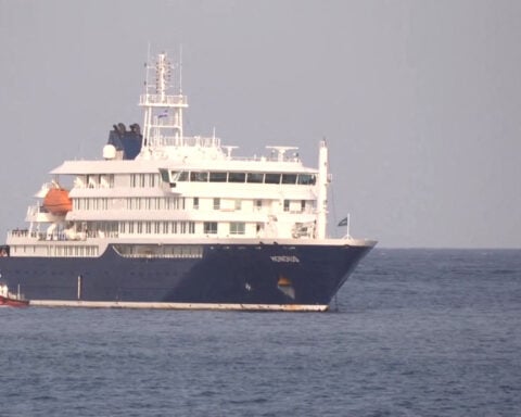 Passengers on hantavirus-stricken ship sway between fear, boredom