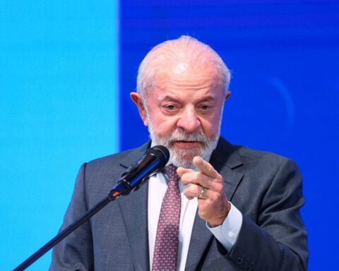 Brazil's Lula visits Trump in Washington seeking to avert new US trade tariffs