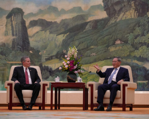 US senators urge stability, cooperation between US, China