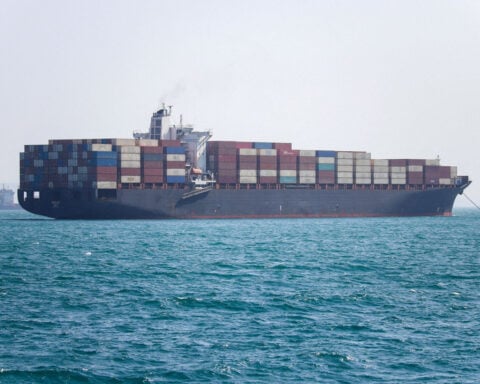 Iran imposes new rules for Strait of Hormuz in bid to secure wartime gains