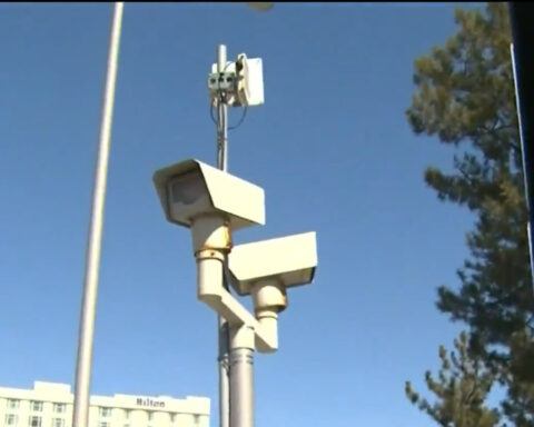 Bill would let traffic cameras ticket drivers for speeding, going through red lights in Massachusetts