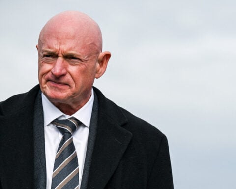 US appeals court weighs Pentagon bid to punish Senator Mark Kelly 