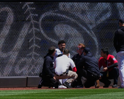 Yankees' Jasson Domínguez sprains shoulder crashing into wall, leading to Spencer Jones call-up
