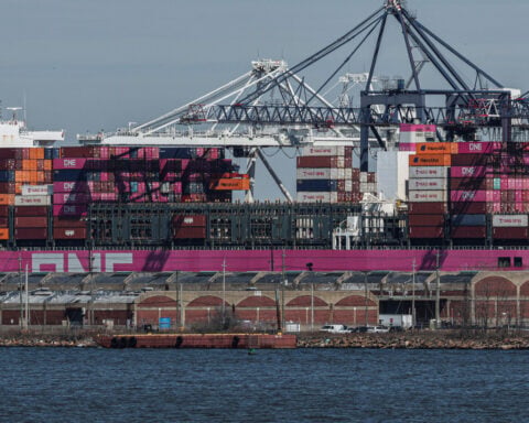 US container imports fell 5.5% in April on trade and geopolitical risks, Descartes says