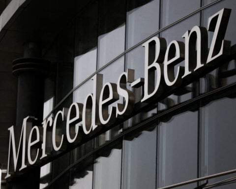 Mercedes-Benz Trucks and Buses Argentina inaugurates $110 million plant