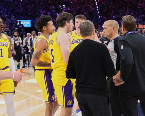 Lakers criticize officiating after Game 2 loss to Thunder in West semis