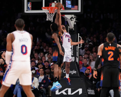 Knicks’ OG Anunoby is out for Game 3 against 76ers with a hamstring strain, is listed as day to day