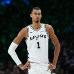 Wembanyama gives the Spurs another gem in a 115-108 win over the T-wolves to stake a 2-1 series lead