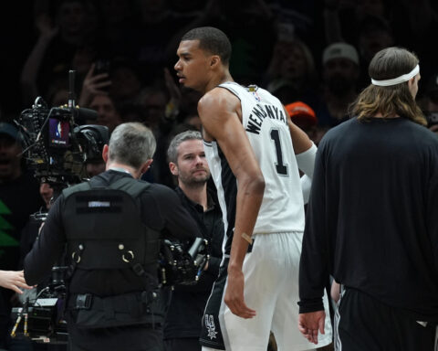 Spurs' Victor Wembanyama won't face further sanction for throwing an elbow, AP source says