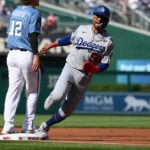 Mookie Betts returns to the Dodgers' lineup after an oblique injury