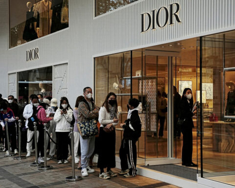 Asia-Pacific's heirs turn to wealth professionals for succession advice, UBS says