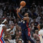 From 4 points to tying a playoff record with a 39-point half, Donovan Mitchell flips Game 4 for Cavs