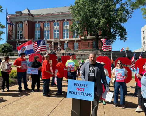 Trump's redistricting push fizzles in South Carolina Senate but wins in Missouri's top court
