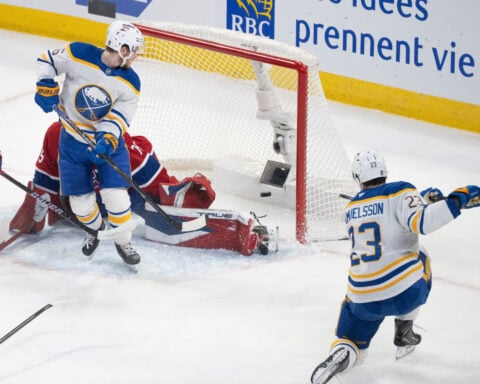 Benson breaks tie on birthday, Sabres beat Canadiens 3-2 in Game 4 to even series