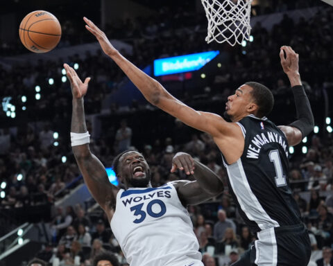 Wembanyama responds to ejection with a dominant Game 5 as Spurs rout Wolves