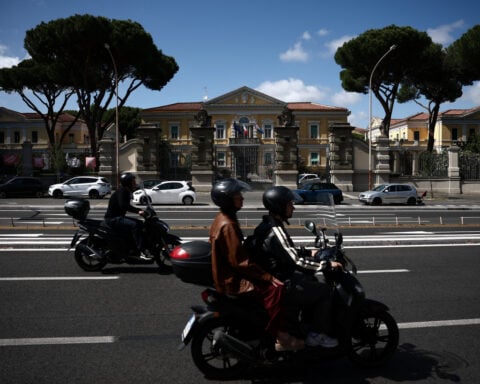 Tests in Italy, Spain come back negative in global hunt for hantavirus