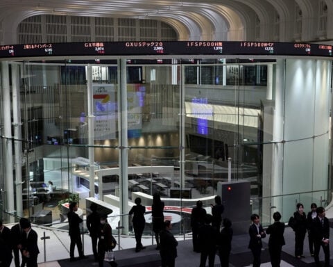 Japanese investors sell foreign stocks in April as energy costs rise