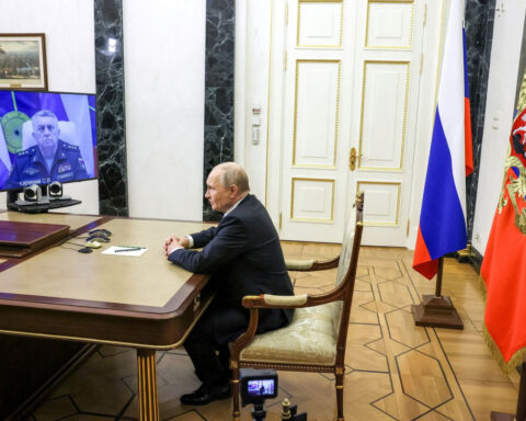 Putin flexes muscle with test of powerful nuclear-capable missile