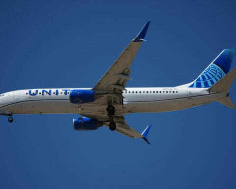 United flight attendants ratify 5-year contract with 31% pay hike and boarding pay