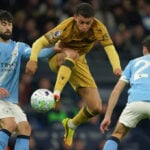 Manchester City keeps the pressure on Arsenal with 3-0 win against Crystal Palace