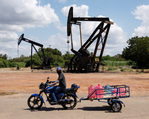 Venezuela starts sovereign, PDVSA debt overhaul; liabilities seen above $150 billion