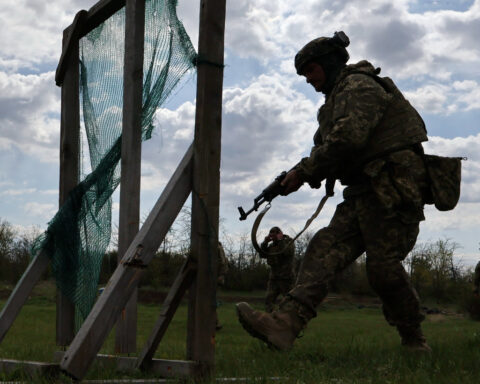 Supporters of bill to aid Ukraine and sanction Russia hit number to force House vote